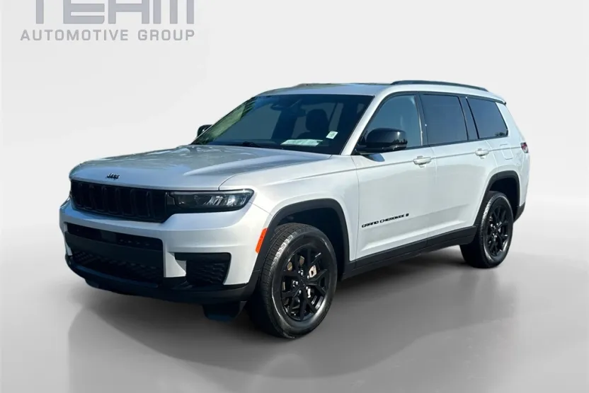 2024 Jeep Grand Cherokee Altitude photo 1