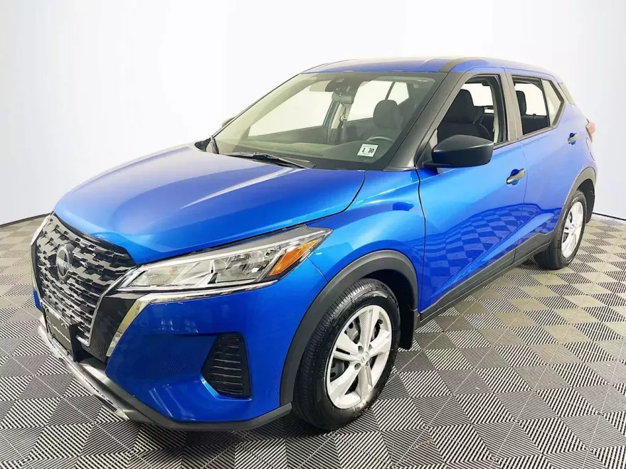 2024 Nissan Kicks S photo 1
