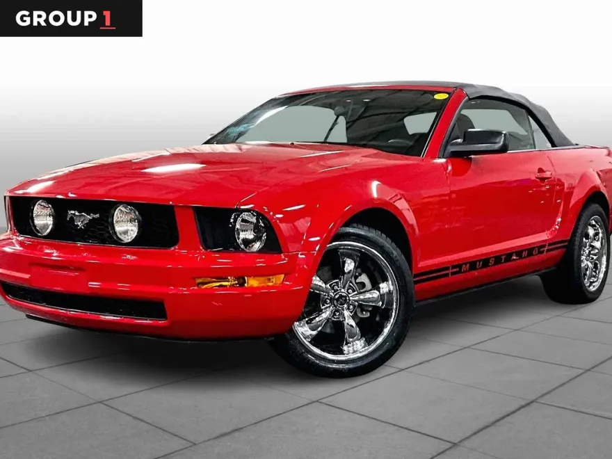 2006 Ford Mustang Convertible photo 1