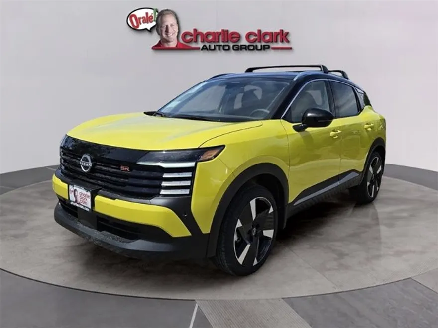 2025 Nissan Kicks SR photo 1