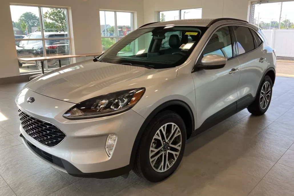 2020 Ford Escape SEL photo 1