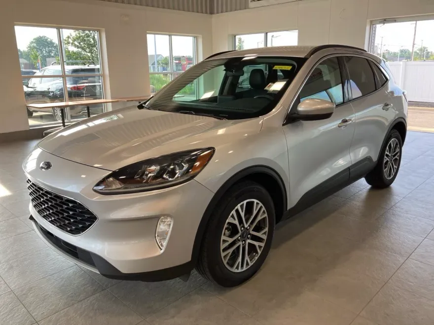 2020 Ford Escape SEL photo 1