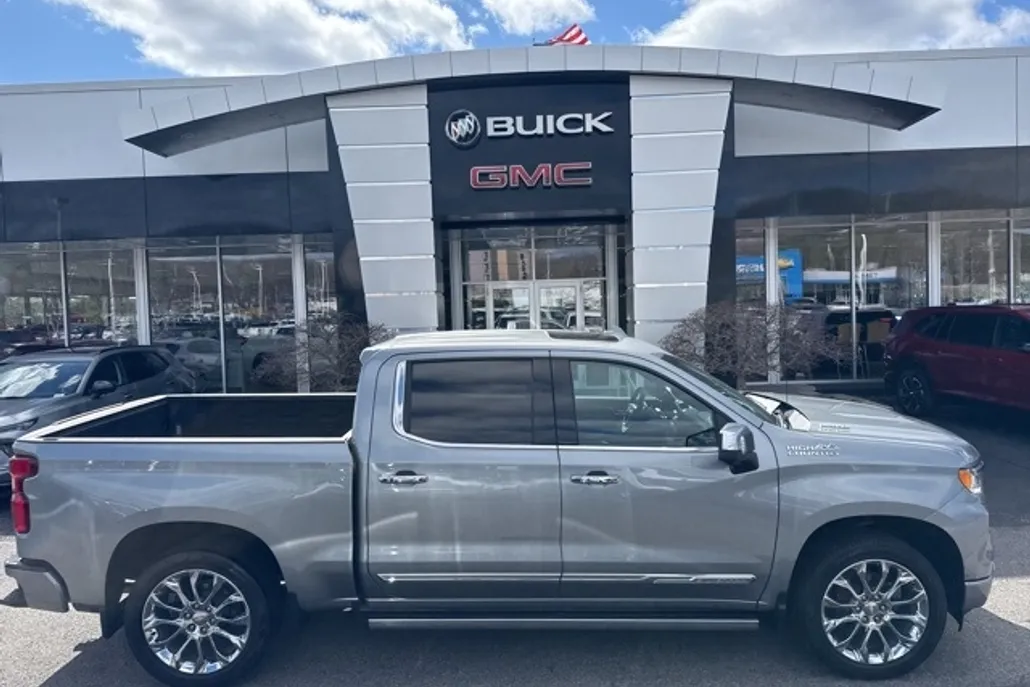 2023 Chevrolet Silverado 1500 High Country photo 1