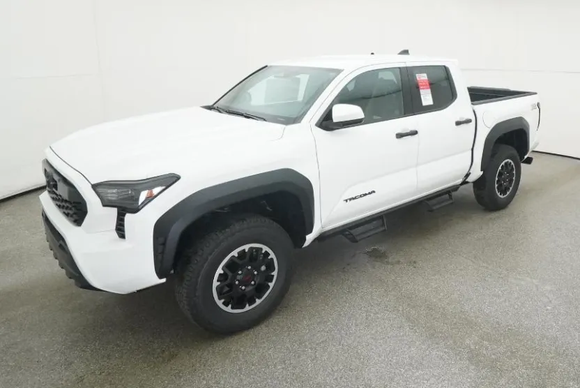 2025 Toyota Tacoma TRD Off-Road photo 1