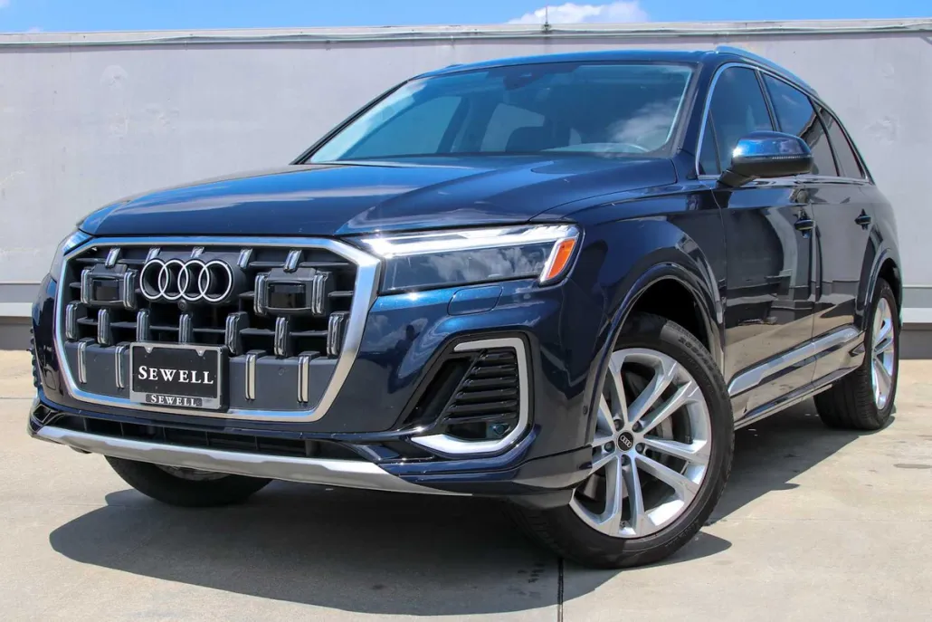 2025 Audi Q7 45 Premium Plus photo 1