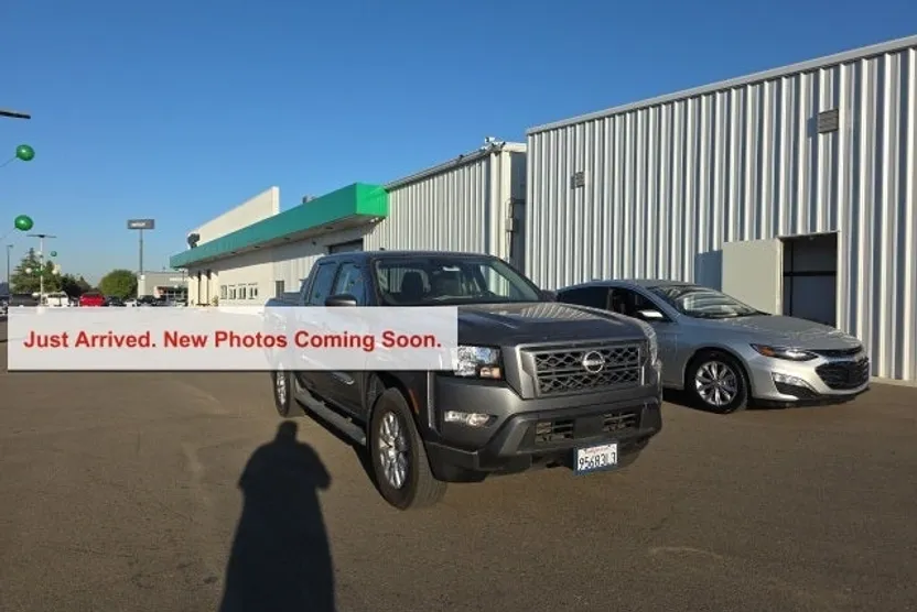 2022 Nissan Frontier SV photo 1