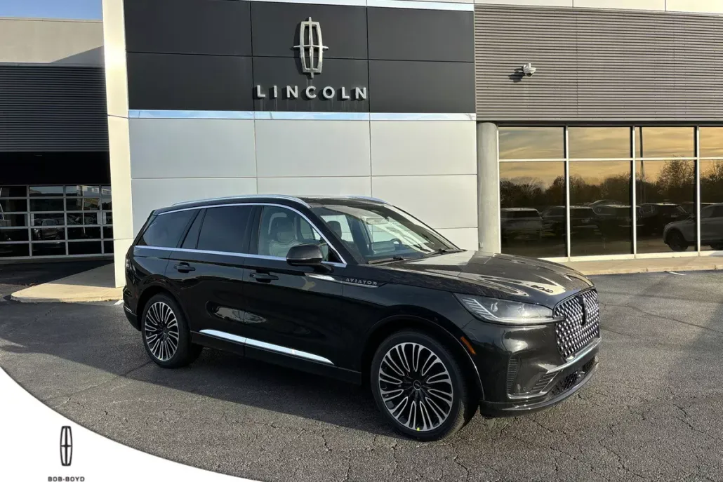 2025 Lincoln Aviator Black Label photo 1