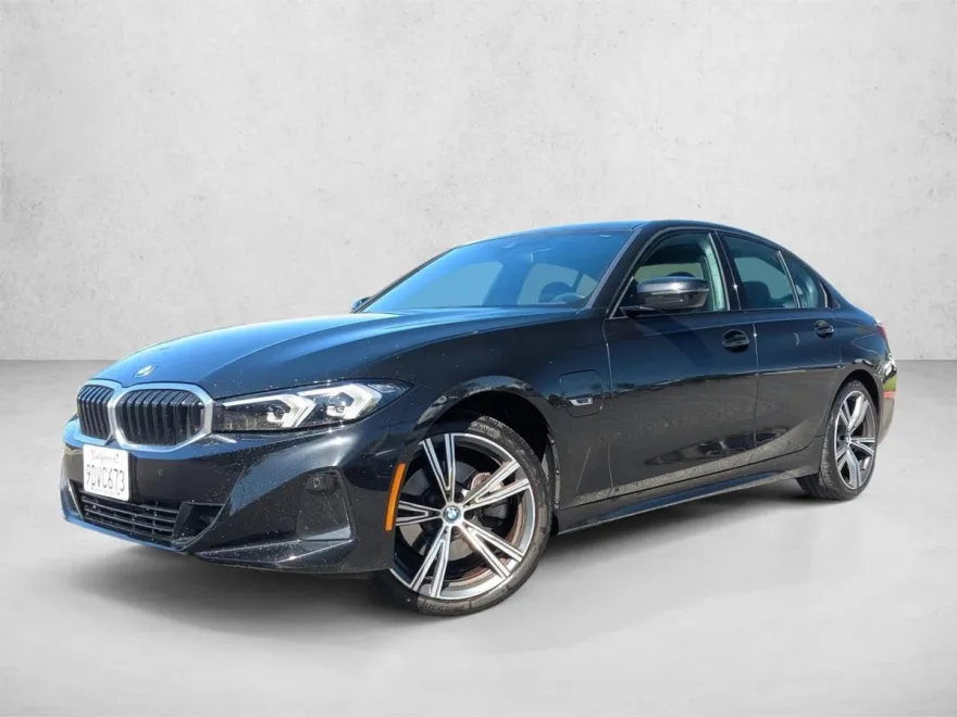 2023 Bmw 330e photo 1