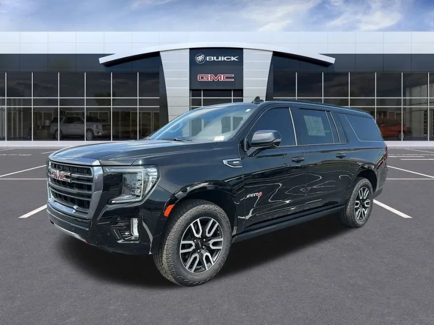 2022 Gmc Yukon XL AT4 photo 1