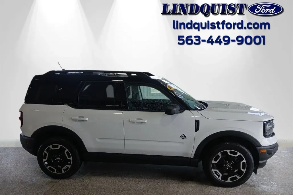 2024 Ford Bronco Sport Outer Banks photo 1