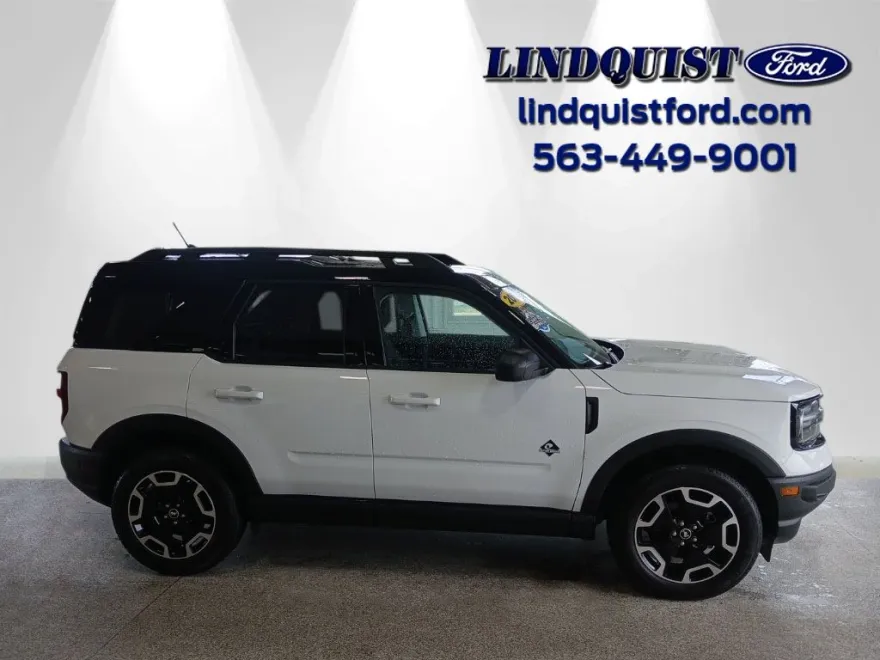 2024 Ford Bronco Sport Outer Banks photo 1