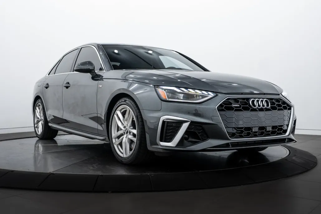 2020 Audi A4 Quattro Premium Plus photo 1