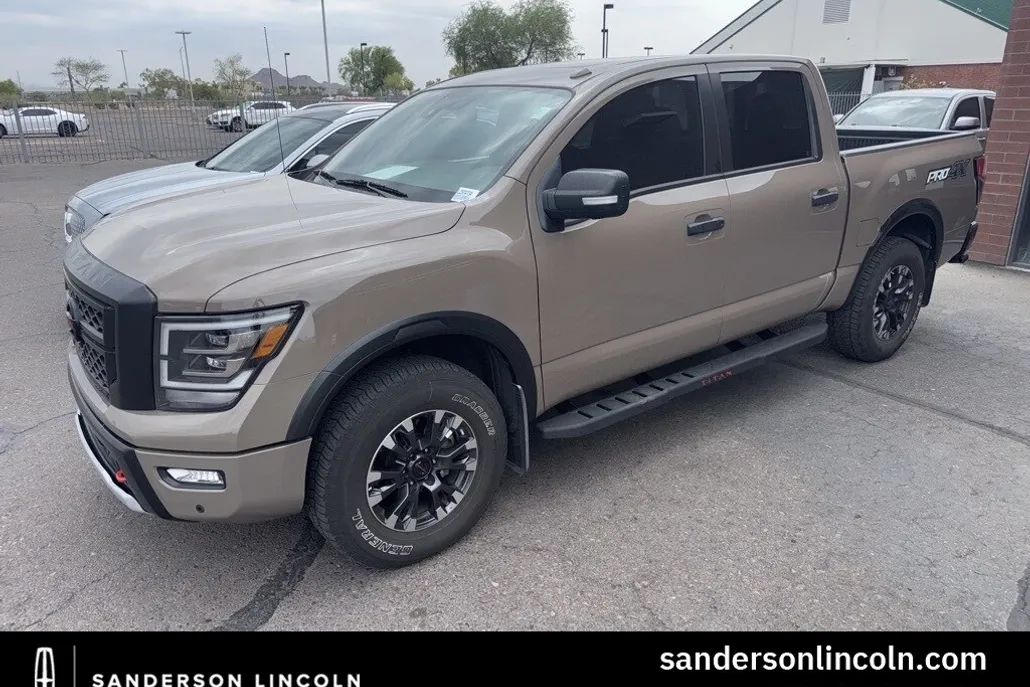 2021 Nissan Titan PRO-4X photo 1