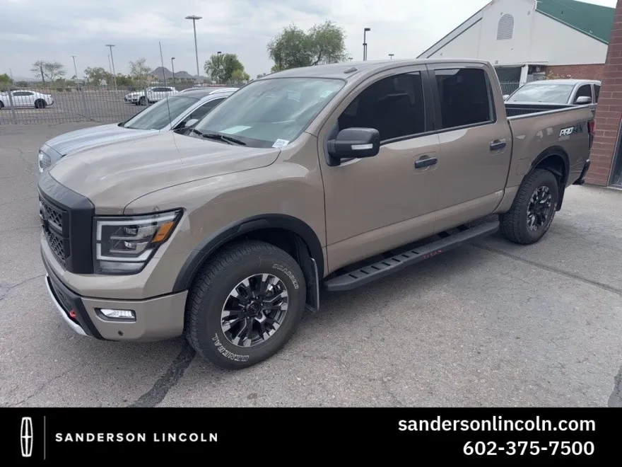 2021 Nissan Titan PRO-4X photo 1