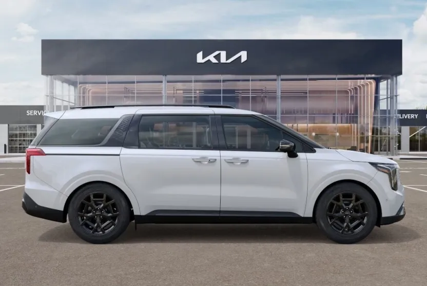 2026 Kia Carnival SX photo 1