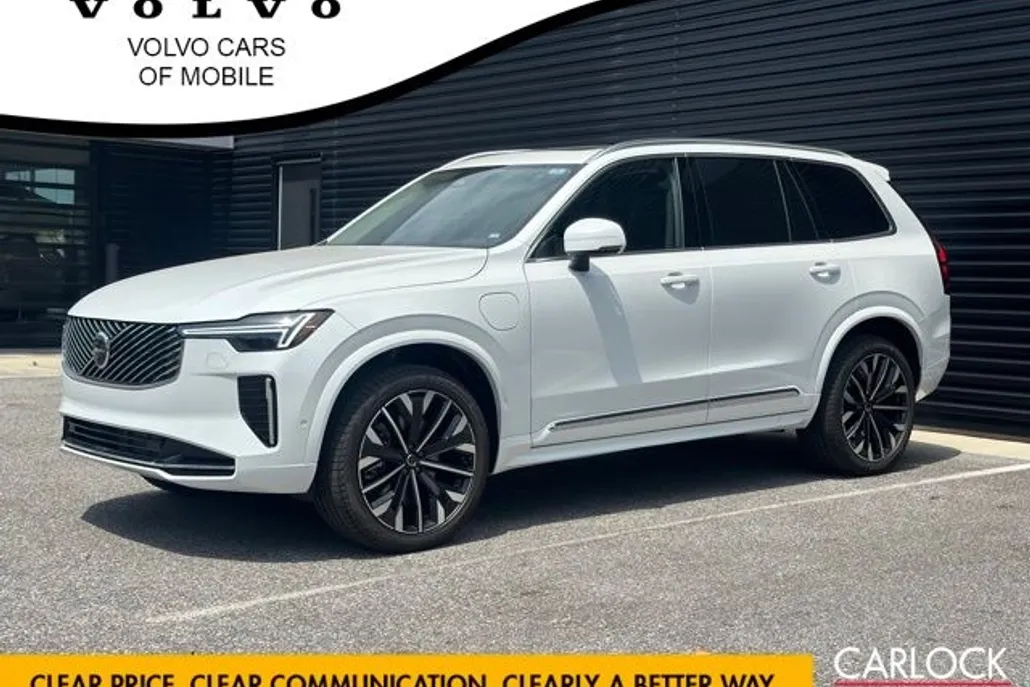 2025 Volvo XC90 T8 Plus photo 1