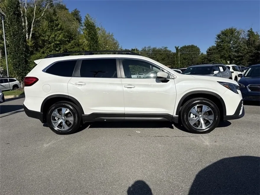 2025 Subaru Ascent Premium photo 1