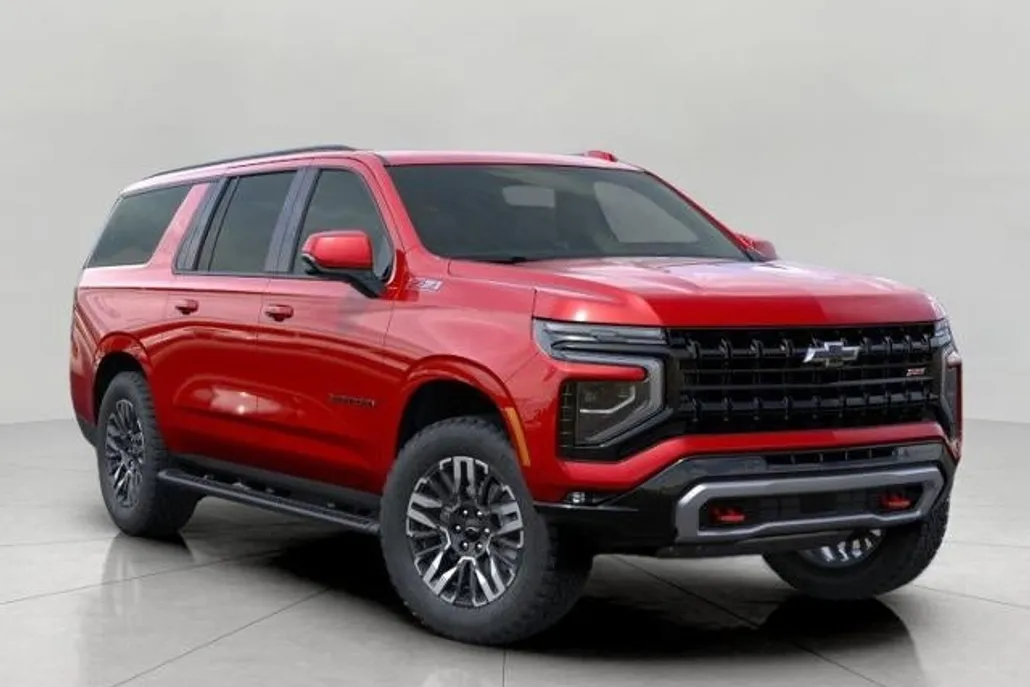 2025 Chevrolet Suburban Z71 photo 1