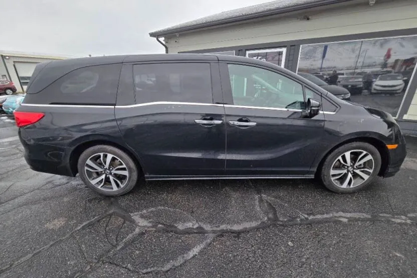 2018 Honda Odyssey Elite photo 1