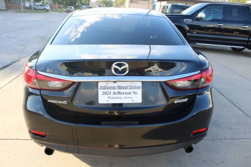 2017 Mazda Mazda6 Touring photo 1