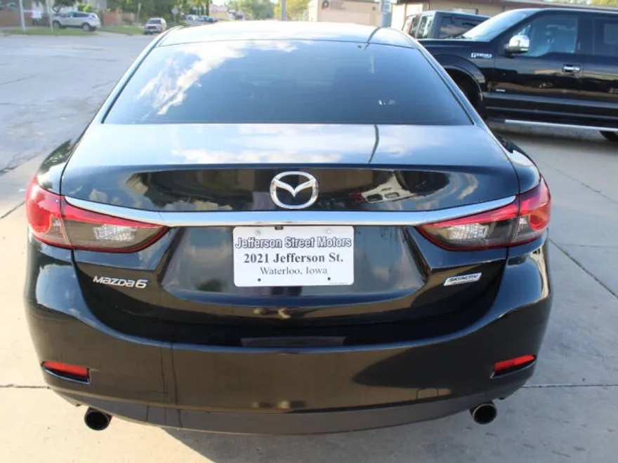 2017 Mazda Mazda6 Touring photo 1