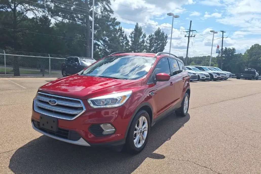 2018 Ford Escape SEL photo 1