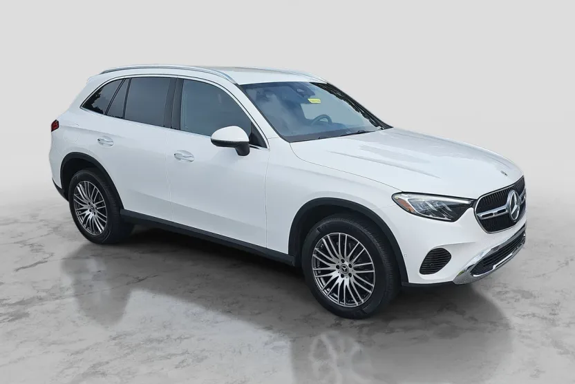 2025 Mercedes Benz GLC 300 photo 1