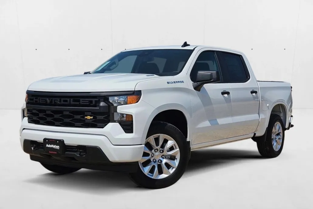 2026 Chevrolet Silverado 1500 Custom photo 1