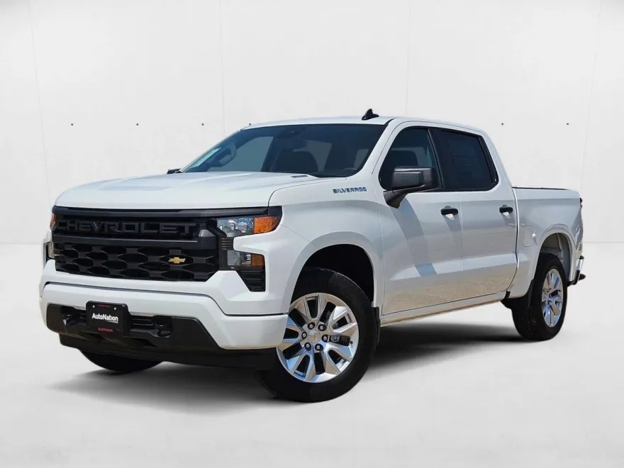 2026 Chevrolet Silverado 1500 Custom photo 1