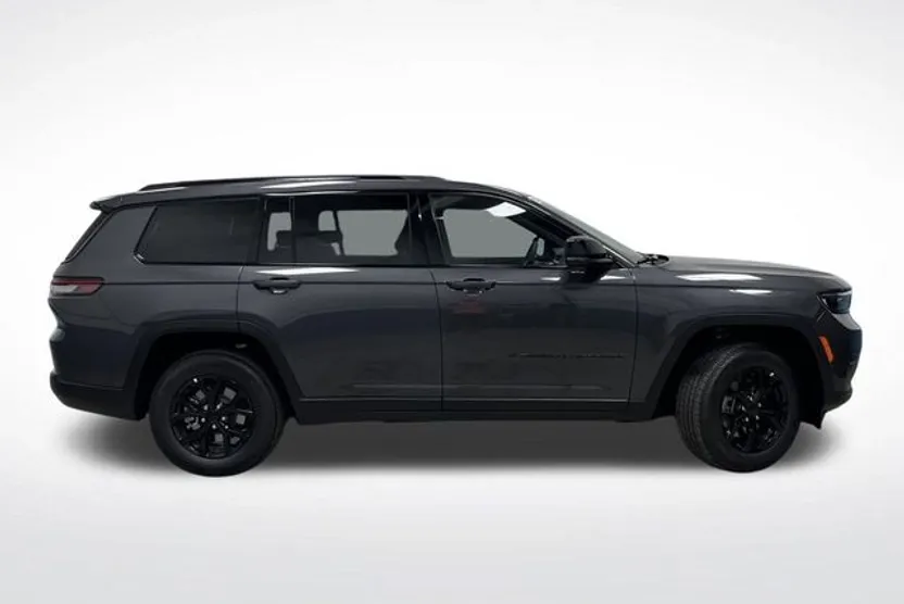 2025 Jeep Grand Cherokee Altitude X photo 1
