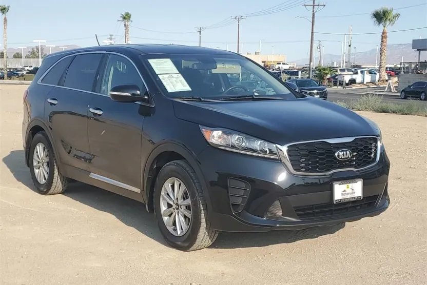 2019 Kia Sorento LX photo 1