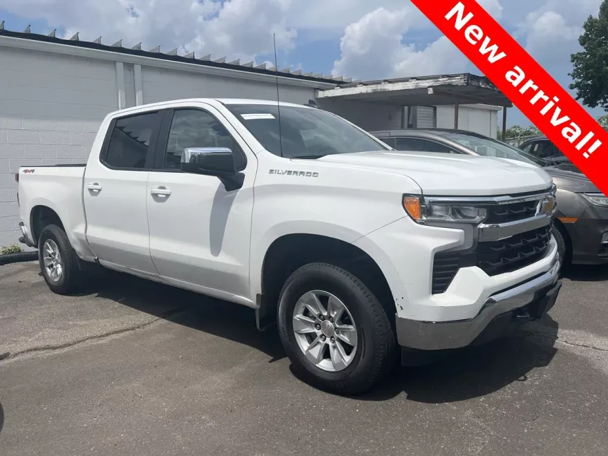 2025 Chevrolet Silverado 1500 LT1 photo 1