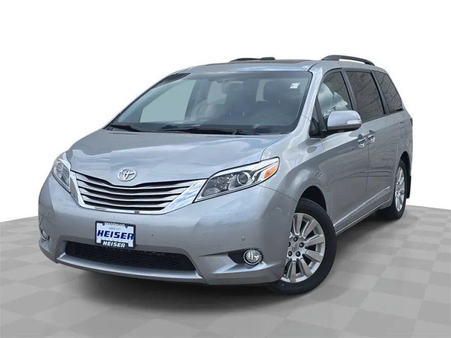 2015 Toyota Sienna Limited Premium photo 1