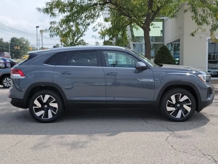 2026 Volkswagen Atlas Cross Sport SE Technology photo 1