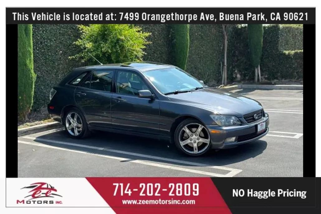 2004 Lexus IS 300 SportCross photo 1