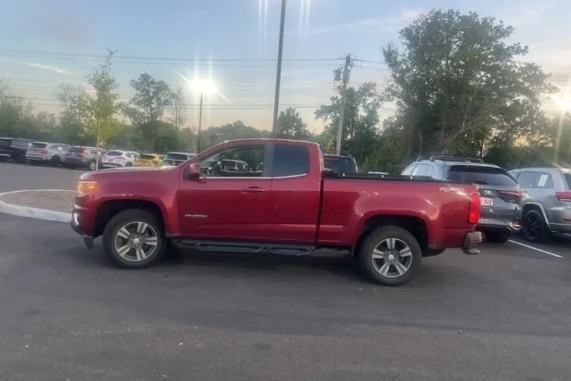 2018 Chevrolet Colorado LT photo 1