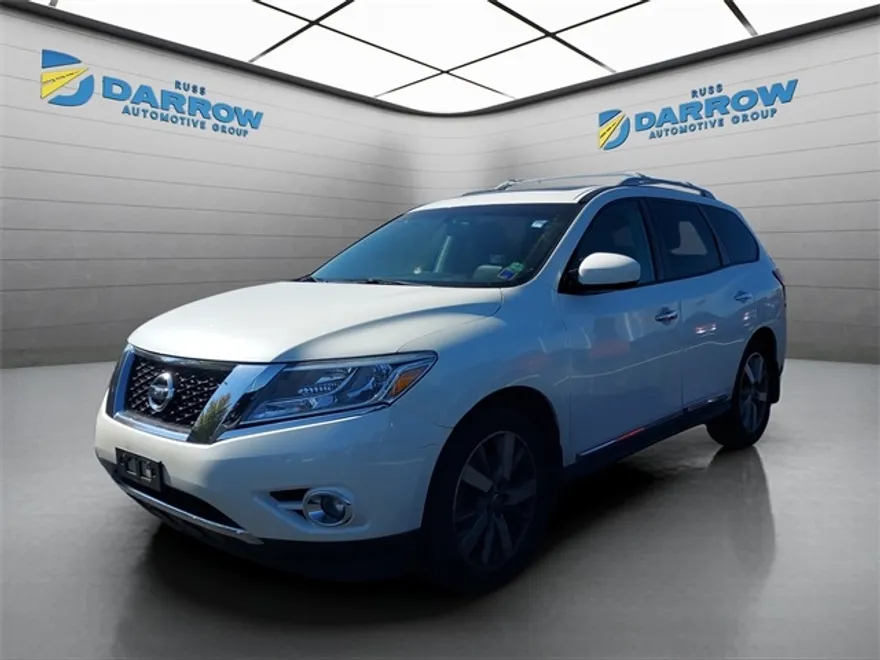 2016 Nissan Pathfinder Platinum photo 1