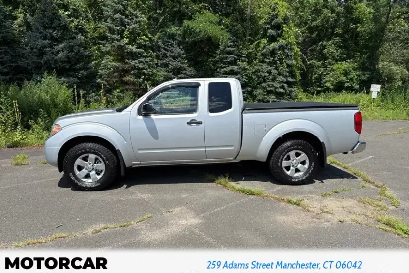 2012 Nissan Frontier SV photo 1
