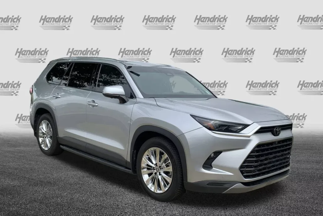 2024 Toyota Grand Highlander Platinum photo 1