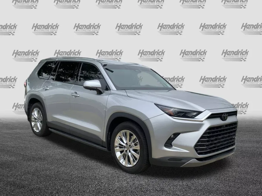 2024 Toyota Grand Highlander Platinum photo 1