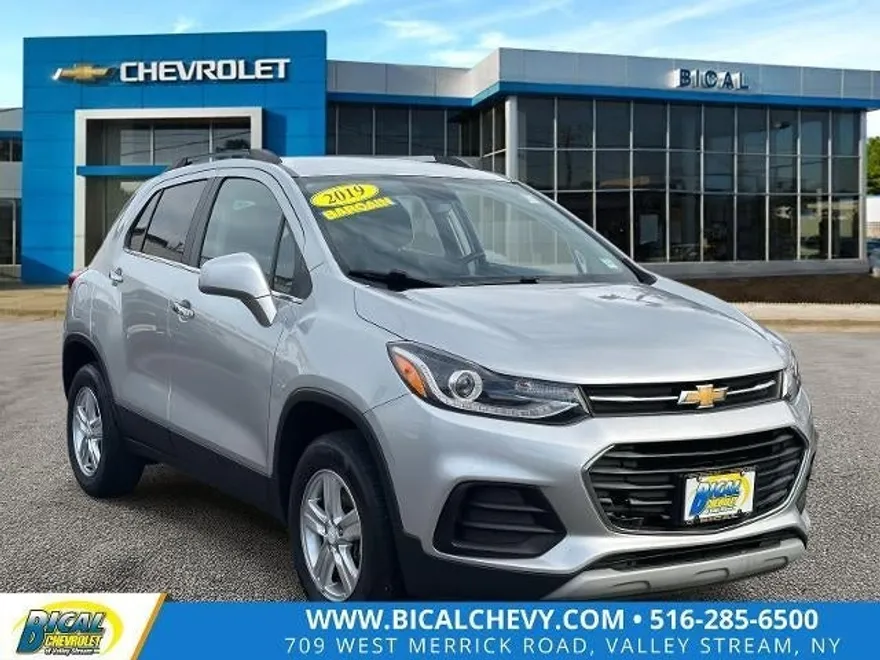 2019 Chevrolet Trax LT photo 1