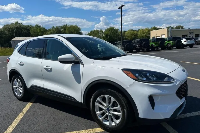2020 Ford Escape SE photo 1
