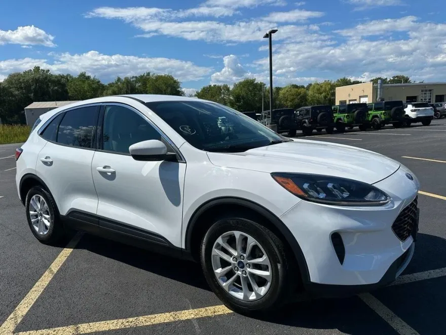 2020 Ford Escape SE photo 1