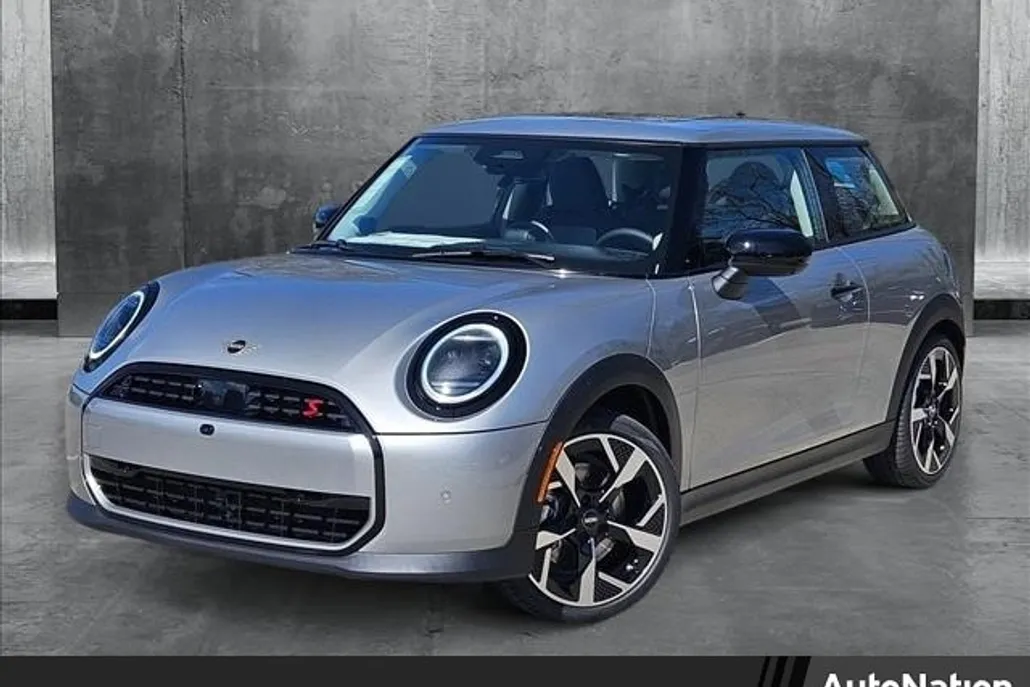 2025 Mini Cooper S Hardtop 2 Door Iconic photo 1