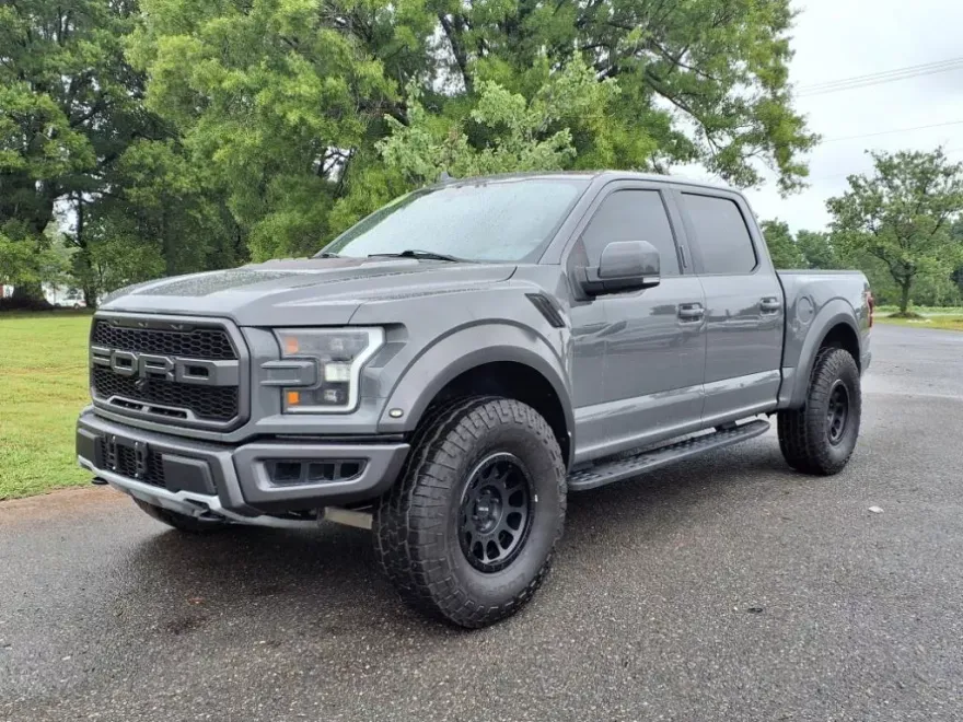 2020 Ford F-150 Raptor photo 1