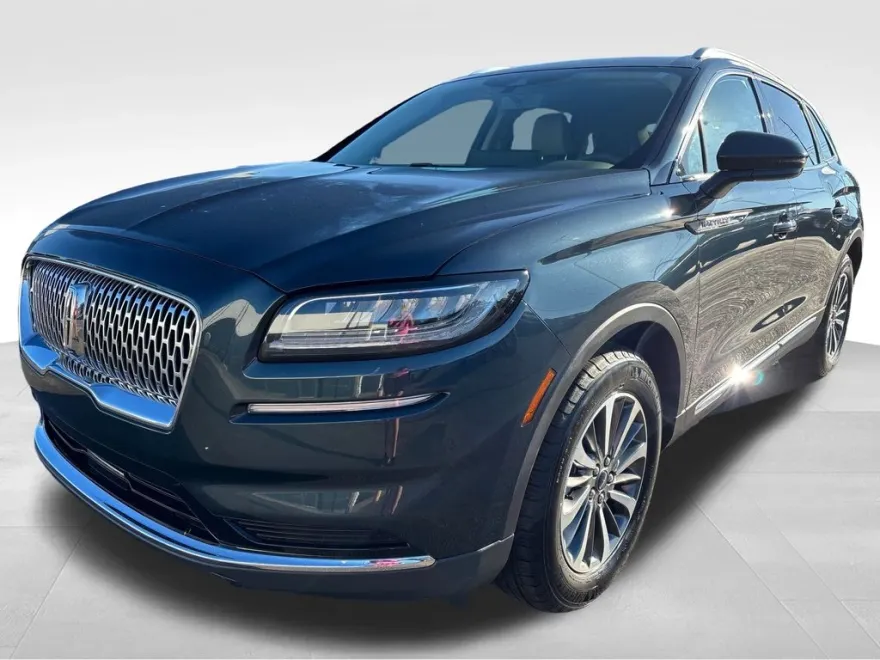 2023 Lincoln Nautilus Standard photo 1