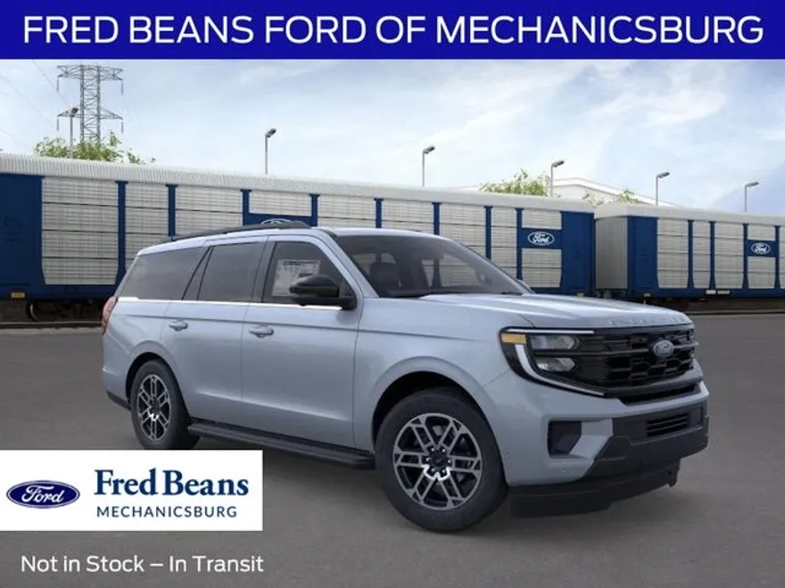 2025 Ford Expedition photo 1