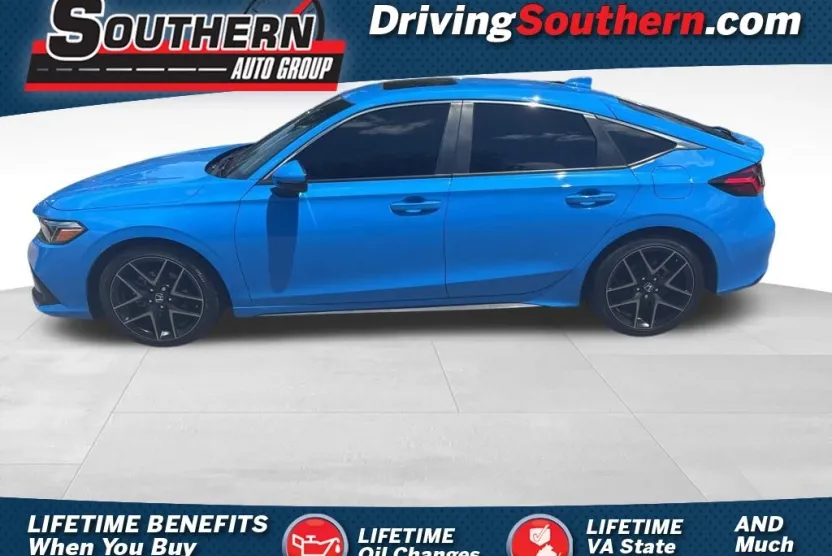 2024 Honda Civic Hatchback Sport Touring photo 1