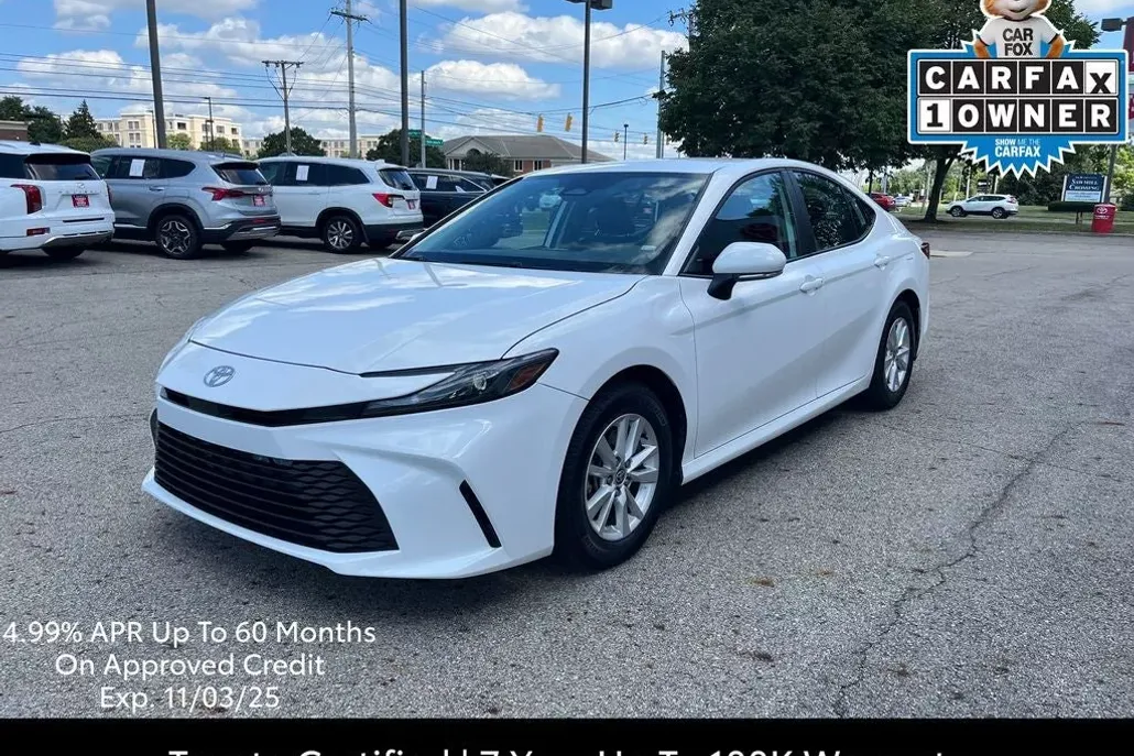 2025 Toyota Camry LE photo 1