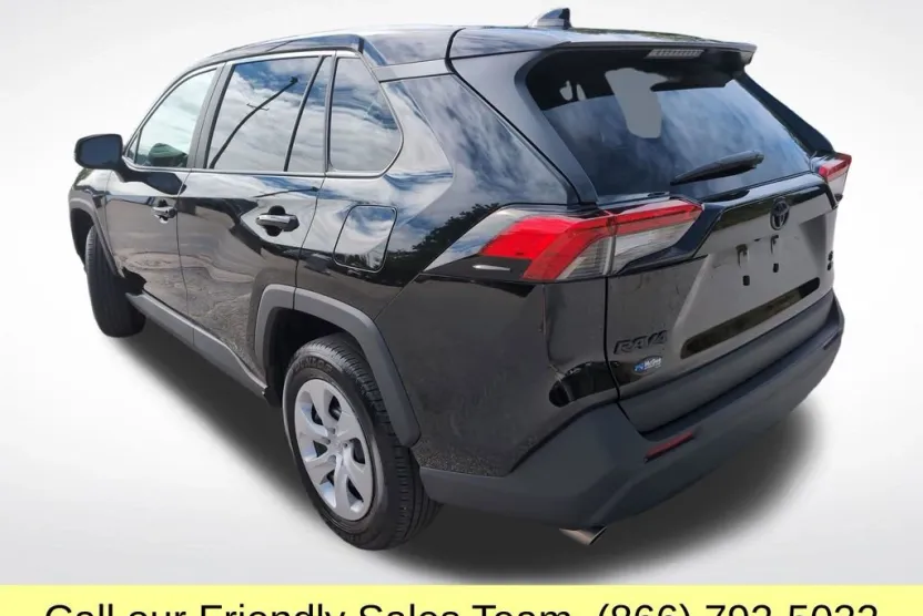 2024 Toyota RAV4 LE photo 1